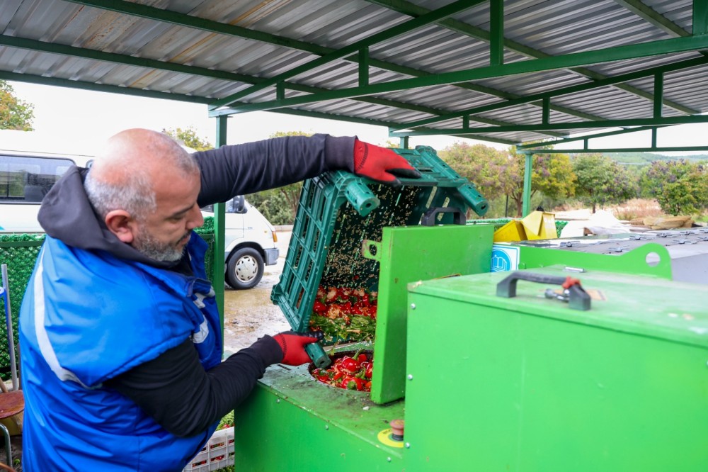 deu sifir atik projesi kapsaminda 1500 ton atigi ekonomiye kazandirdi